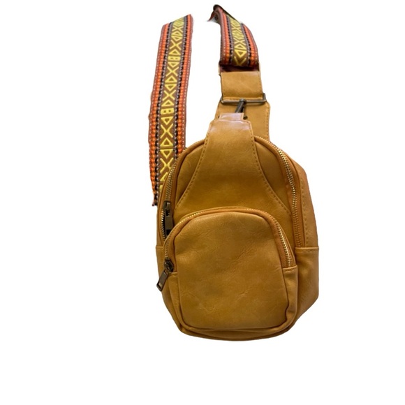 Crossbody Slingbag/Back-pack is made of soft vegan PU leather - Picture 11 of 14